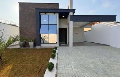 Casa na praia com piscina, 3 quartos e área gourmet em itanhaém.
