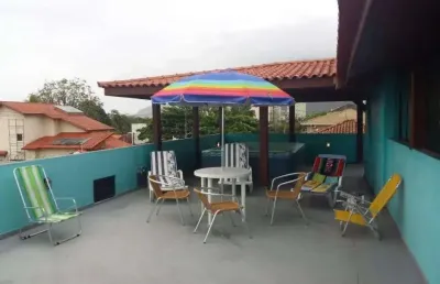 Casa de alto padrão no centro de peruíbe - r$1.050.000,00.