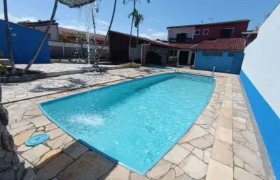 Casa na praia com 6 quartos, piscina e área gourmet em itanhaém