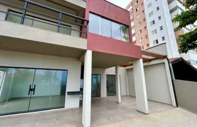 Casa frente mar no centro de itanhaém - r$1.500.000,00.