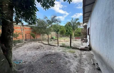 Chácara com 2 quartos e espaço para piscina em itanhaém.