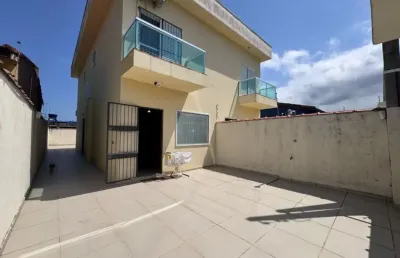 Casa com 2 quartos e espaço para piscina em itanhaém.