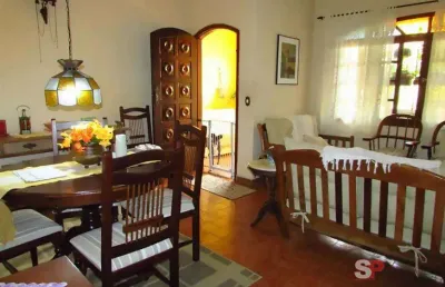 Casa térrea, de 100m², com 2 quartos, bairro vila caiçara - praia grande/sp