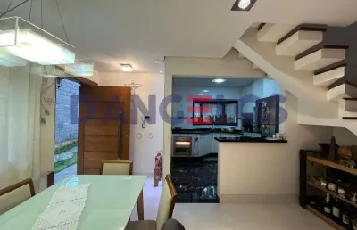 Sobrado na região da vila formosa, com 02 suítes, 110,00m² área construída, 240,00m² terreno, por r$ 1.400.000,00
