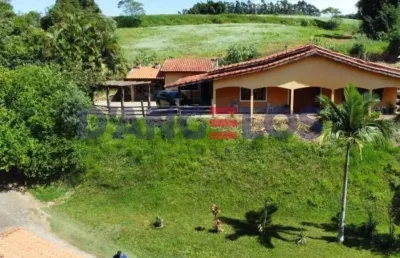 Chácara de luxo à venda em pinhalzinho-sp: 4 quartos, 1 suíte, 2 salas, 3 banheiros, 6 vagas de garagem, 120m² de área