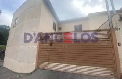 Sobrado para locação em são paulo-sp, vila carmosina: 3 quartos, 1 suíte, 2 salas, 2 banheiros, 2 vagas, 100m² de área.