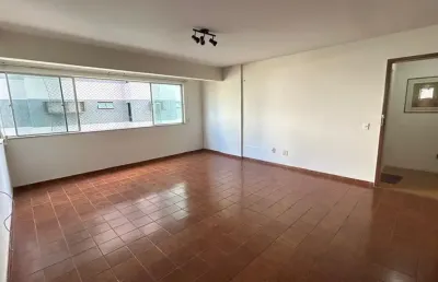 Apartamento no bairro dos aflitos com 3 quartos sendo 1 suíte com 115m² por r$ 440mil.