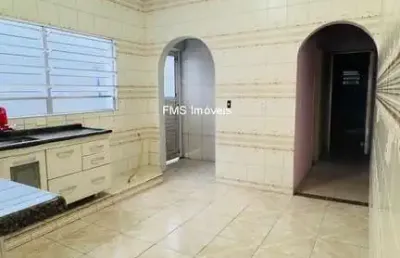 Imperdível oportunidade: casa à venda na guilhermina, praia grande-sp! 2 quartos, 1 sala, 2 banheiros, 1 vaga, 125m².