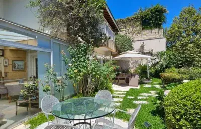 Casa à venda, na cidade jardim com 2 quartos, 2 salas, 5 banheiros, 4 vagas.