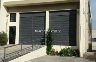 Galpão para locação com 1.403m2 em tamboré/barueri.