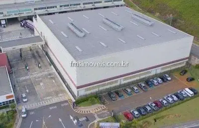 Galpão para locação em itapevi-sp, bairro itaqui - 1.422,56 m², 2 banheiros e 6 vagas de garagem!