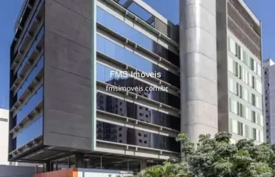 Conjunto comercial com 883m² para locação em pinheiros.