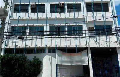 Imóvel comercial em santo amaro: 750m², 2 banheiros e 15 vagas!