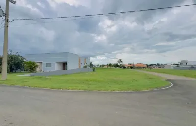 Lote com 432m² em condomínio fechado - ninho verde.