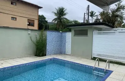 Casa em condomínio para venda e locação com 3 quartos, sendo 3 suítes, 108m²