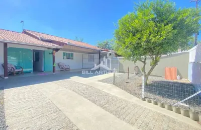 Casa com piscina a 800 metros da praia do tabuleiro
