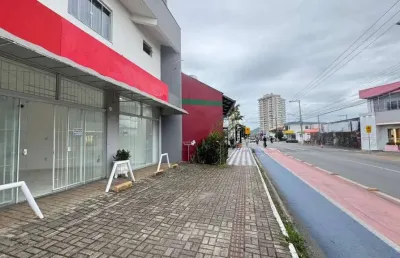 Sala comercial para locação anual em excelente localização