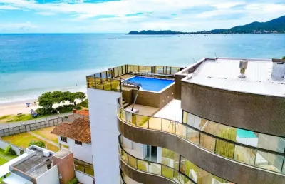 A sua cobertura duplex com vista mar está te esperando