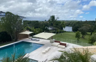 Casa em condomínio fechado com 5 quartos para alugar na Avenida Praia de Itapoan, 9, Encontro das Águas, Lauro de Freitas