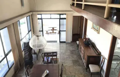 Cobertura no melhor ponto do gutierrez, 295 metros, 04 quartos, 05 vagas.