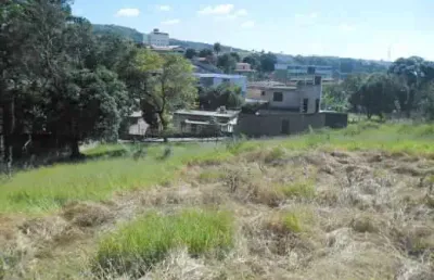 Área com aproximadamente 8000m², só vende a área total, n/parcela