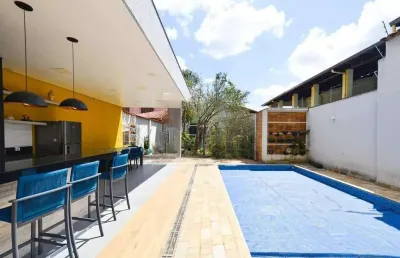 Casa com 5 quartos à venda na Rua Vicentina de Souza, Sagrada Família, Belo Horizonte