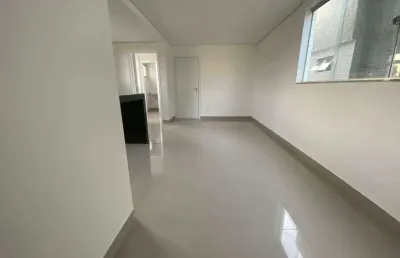 Apto 3 quartos, 2 suítes, elevador, 2 vagas, coração do bairro
