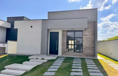 Casa térrea com 04 dormitórios em condomínio fechado em bom jesus dos perdões/sp