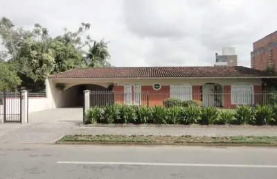 Casa no bom retiro com 4 quartos para locação, 219 m²