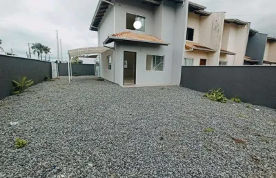 Casa no morro do meio com 2 quartos para locação, 63 m²