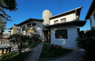 Casa com 4 quartos à venda na Rua Franklin Roosevelt, 763, Iririú, Joinville