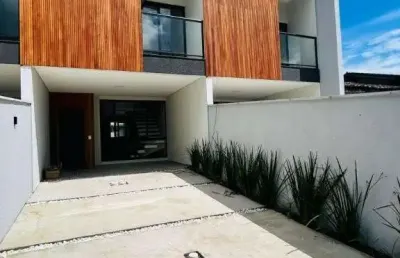 Sobrado geminado no iririú com 3 quartos para venda, 106 m²