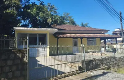 Casa no joão costa com 4 quartos para locação, 120 m²