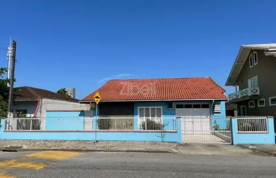 Casa com 5 quartos à venda na Rua Senador Rodrigo Lobo, 542, Iririú, Joinville