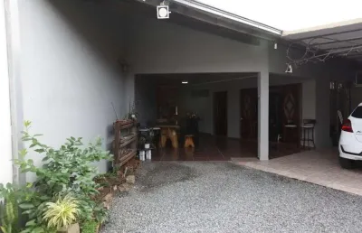 Casa plana no saguaçú com 3 quartos para venda, 130 m²