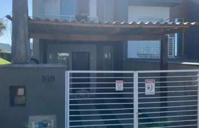 Sobrado geminado no iririú com 3 quartos para venda, 92 m²