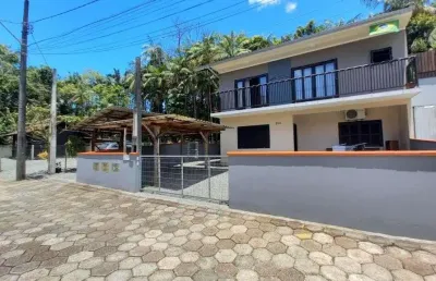 Casa com 5 quartos à venda no Glória, Joinville 