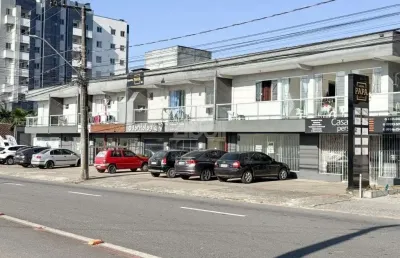 Sala comercial para alugar na Rua Papa João XXIII, 70, Iririú, Joinville