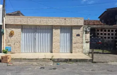 Excelente casa residencial com 03 quartos no cristo redentor