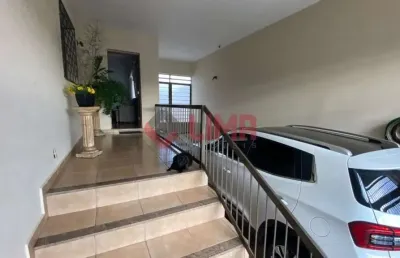 Casa comercial à venda no Parque Jardim Europa, Bauru 