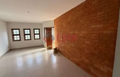 Linda residência para locação ou venda com 3 dormitórios, 1 suíte e 3 vagas de garagem no jardim contorno próximo ao seo espeto