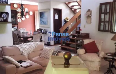 Casa com 3 quartos à venda na servidão kairós, 138, lagoa da conceição, florianópolis por r$ 2.500.000
