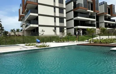 Apartamento beira-mar à venda em muro alto com 2 quartos