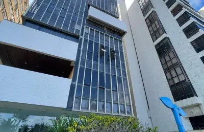 Exclusividade e sofisticação frente mar em boa viagem!
