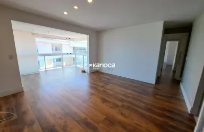 Cobertura para alugar com 205m², 3 quartos, 3 banheiros, 2 vagas de garagem.