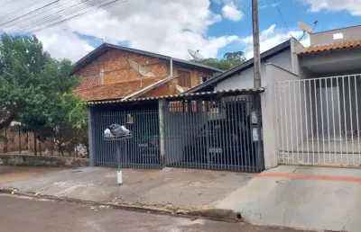 Casa com 2 quartos à venda na Avenida Brasil, 1, Centro, Cambé