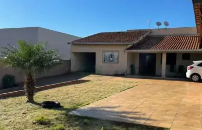 Casa com 2 quartos à venda na Rua Ibrahim el Haouli, 91, Jardim Santa Mônica, Cambé