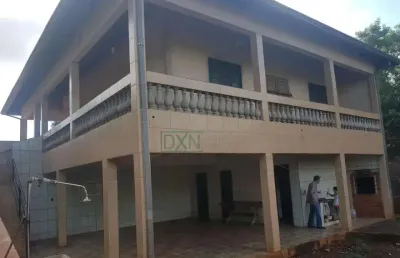 Chacara molhada com fundo para o rio paraná em primeiro de maio