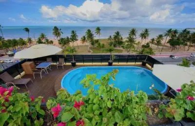 Apartamento térreo de 53m2 todo mobiliado e projetado na beira mar de cabo branco