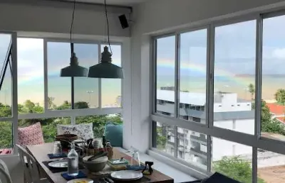 Amplo apartamento com 02 suítes e vista para o mar em cabo branco